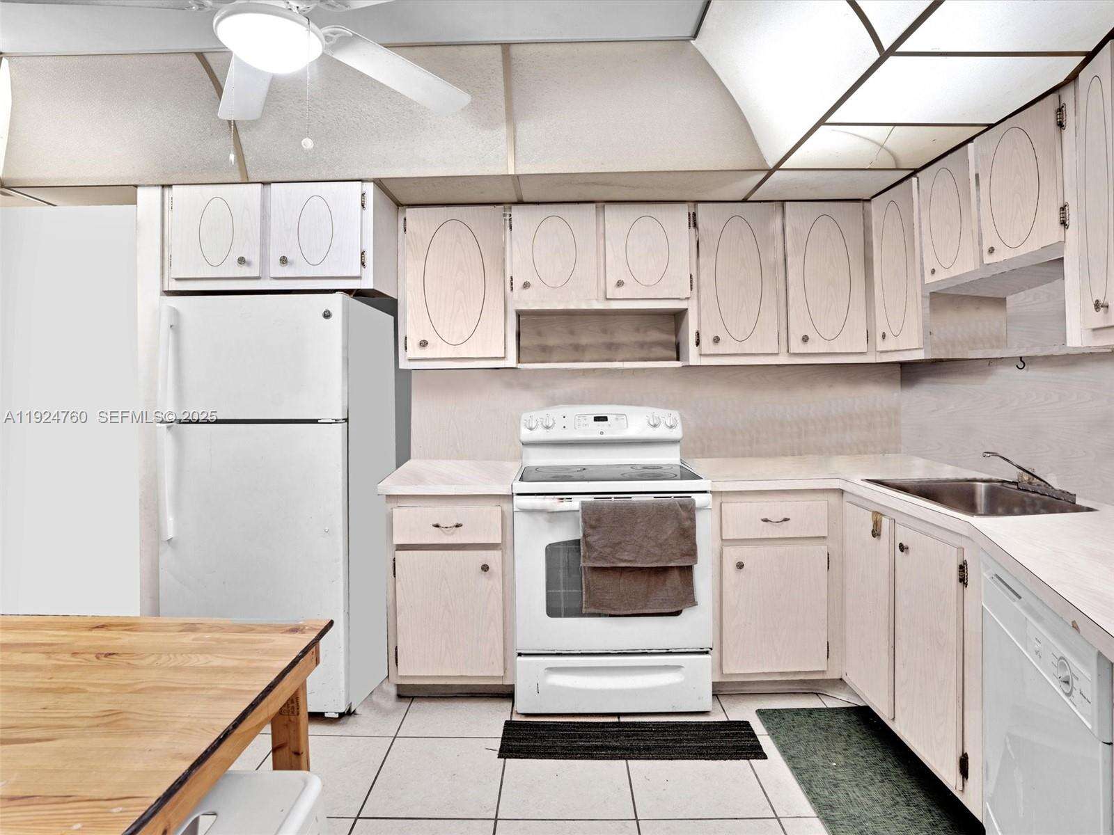 Jade Winds Group Camellia Gardens Condominium | Unit #205-2 Unit #205-2 | Picture 6