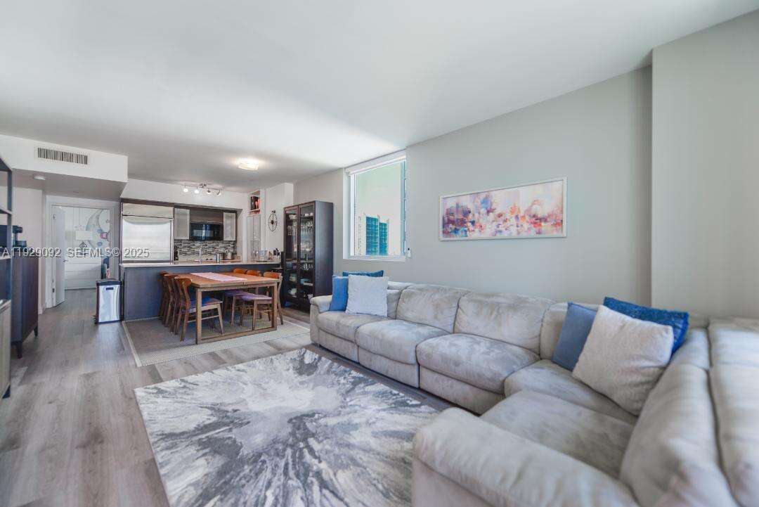 500 Brickell West | Unit #2110 Unit #2110 | Picture 4