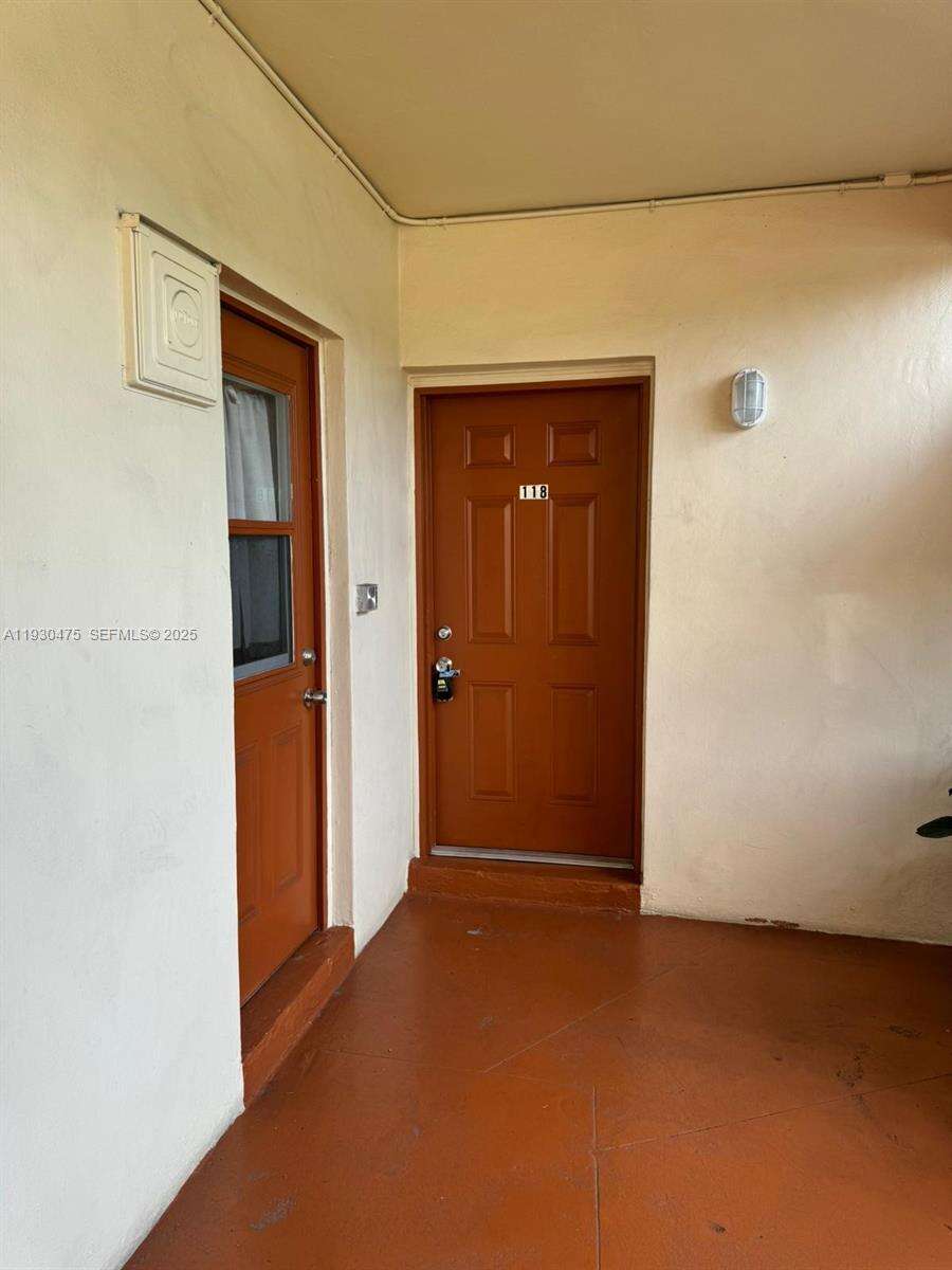Lake Park Gardens 3 Inc | Unit #118 Unit #118 | Picture 2