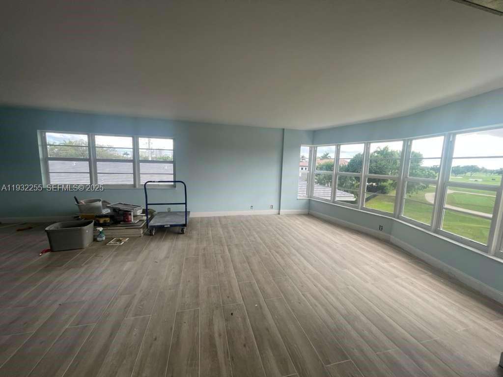 Country Club Towers | Unit #301 Unit #301 | Picture 15