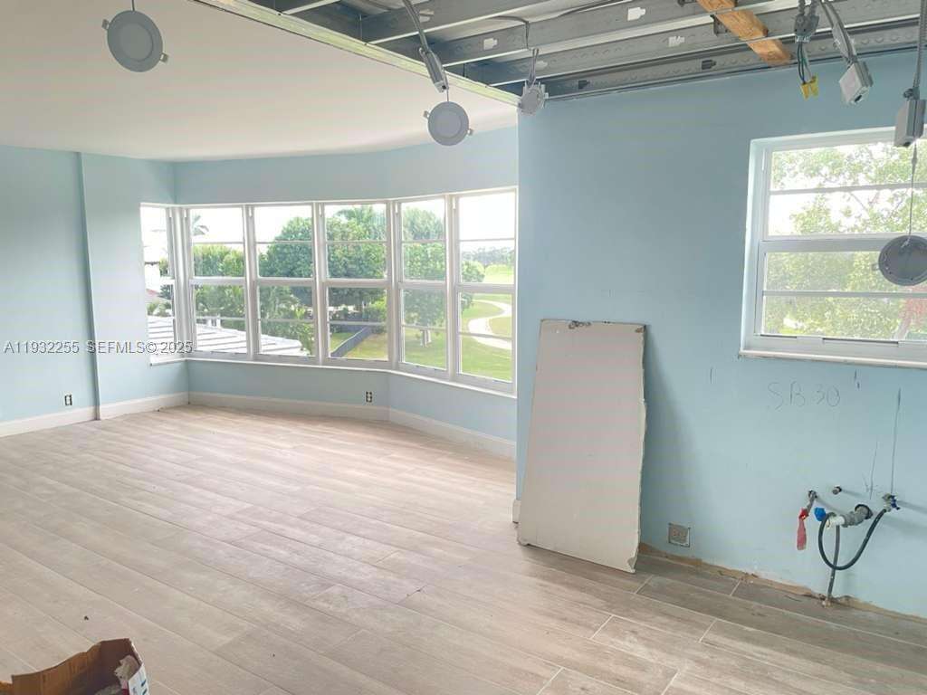 Country Club Towers | Unit #301 Unit #301 | Picture 17