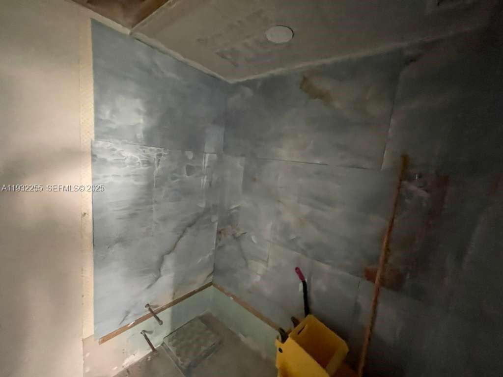 Country Club Towers | Unit #301 Unit #301 | Picture 21