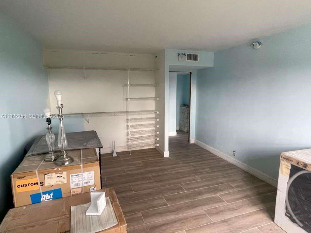 Country Club Towers | Unit #301 Unit #301 | Picture 26