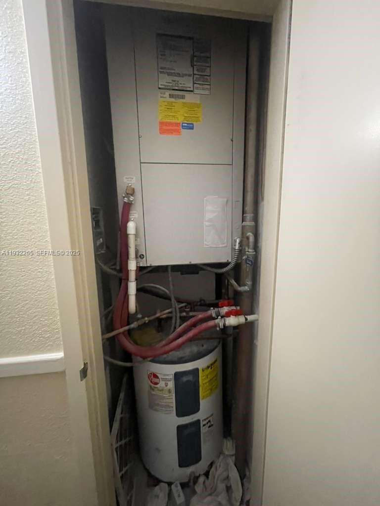 Country Club Towers | Unit #301 Unit #301 | Picture 28