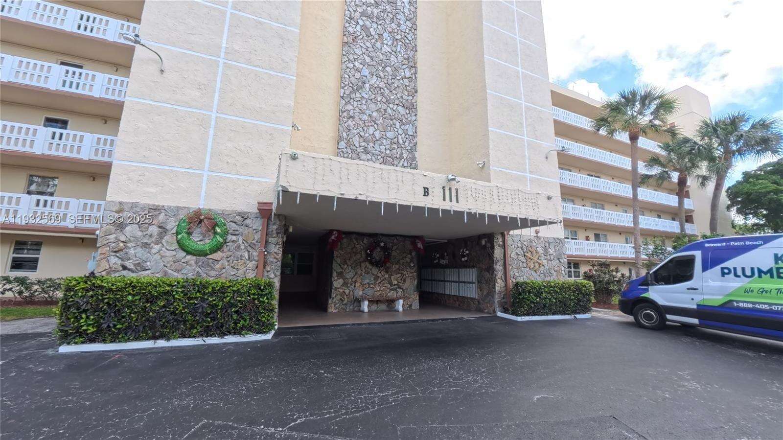 Meadowbrook Lakes View Condo Bldg B | Unit #502 Unit #502 | Picture 2