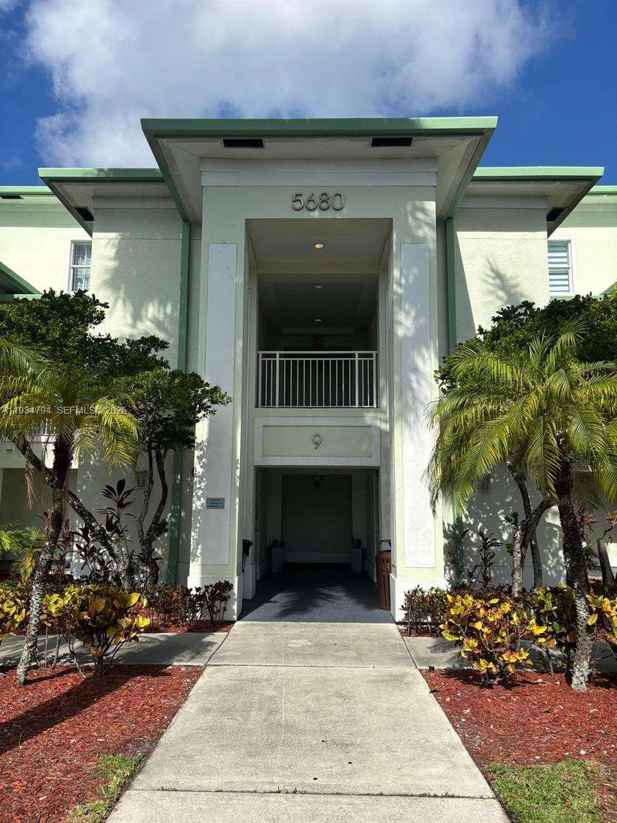 The Blue A Resort Hotel | Unit #913 Unit #913 | Picture 2