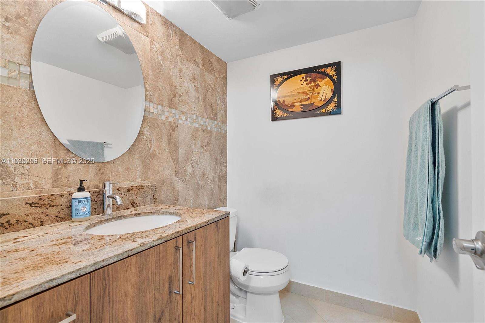 Lake Point Tower Condominium | Unit #1201 Unit #1201 | Picture 22