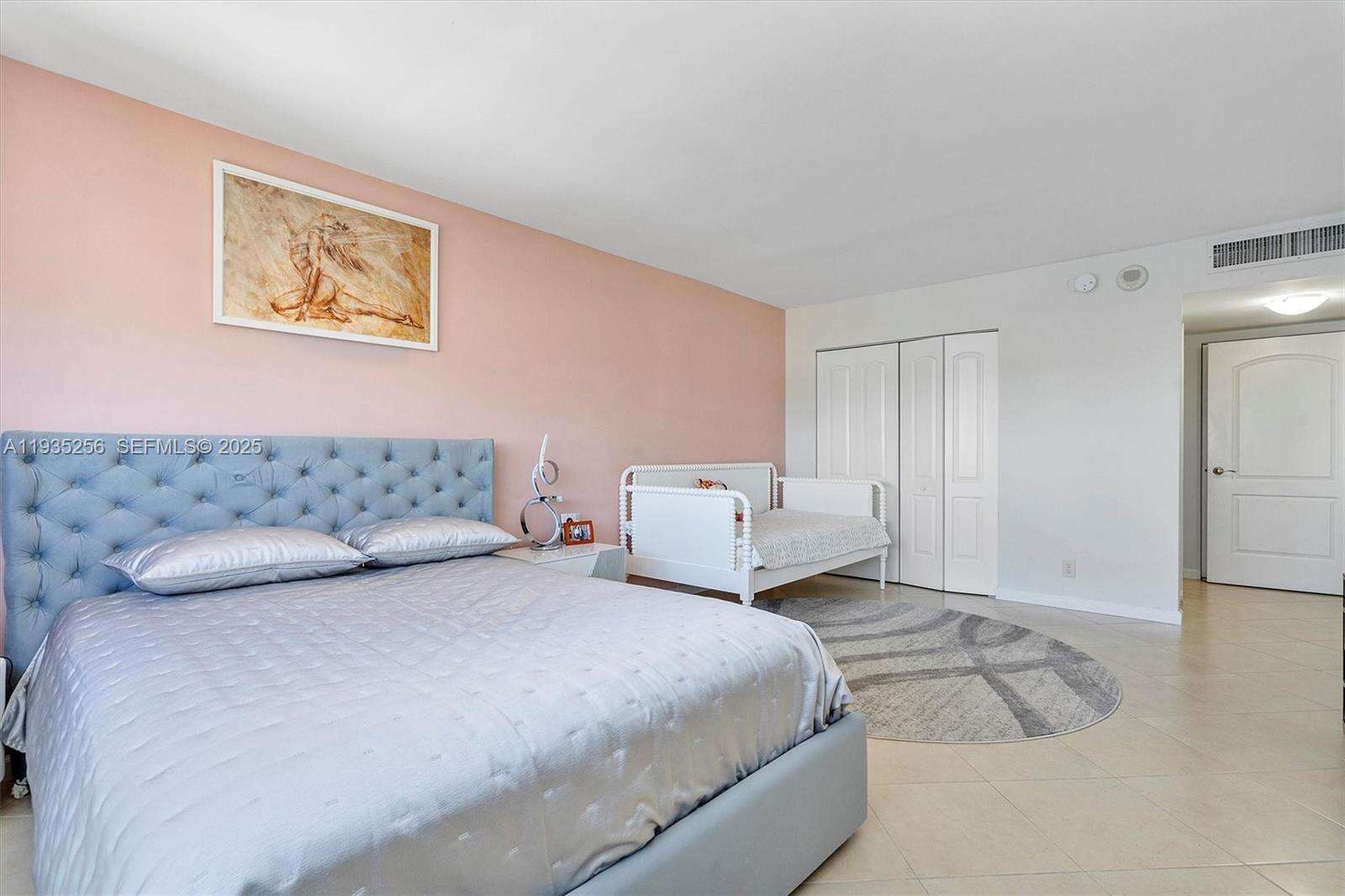 Lake Point Tower Condominium | Unit #1201 Unit #1201 | Picture 26