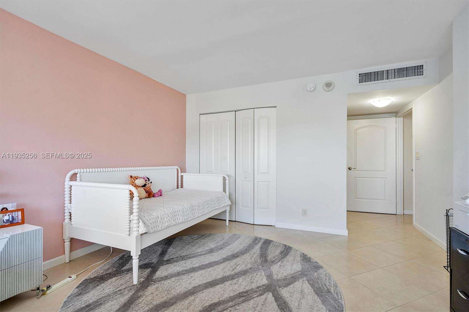Lake Point Tower Condominium | Unit #1201 Unit #1201 | Picture 30