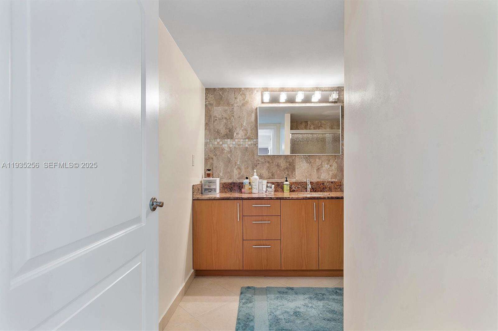 Lake Point Tower Condominium | Unit #1201 Unit #1201 | Picture 31