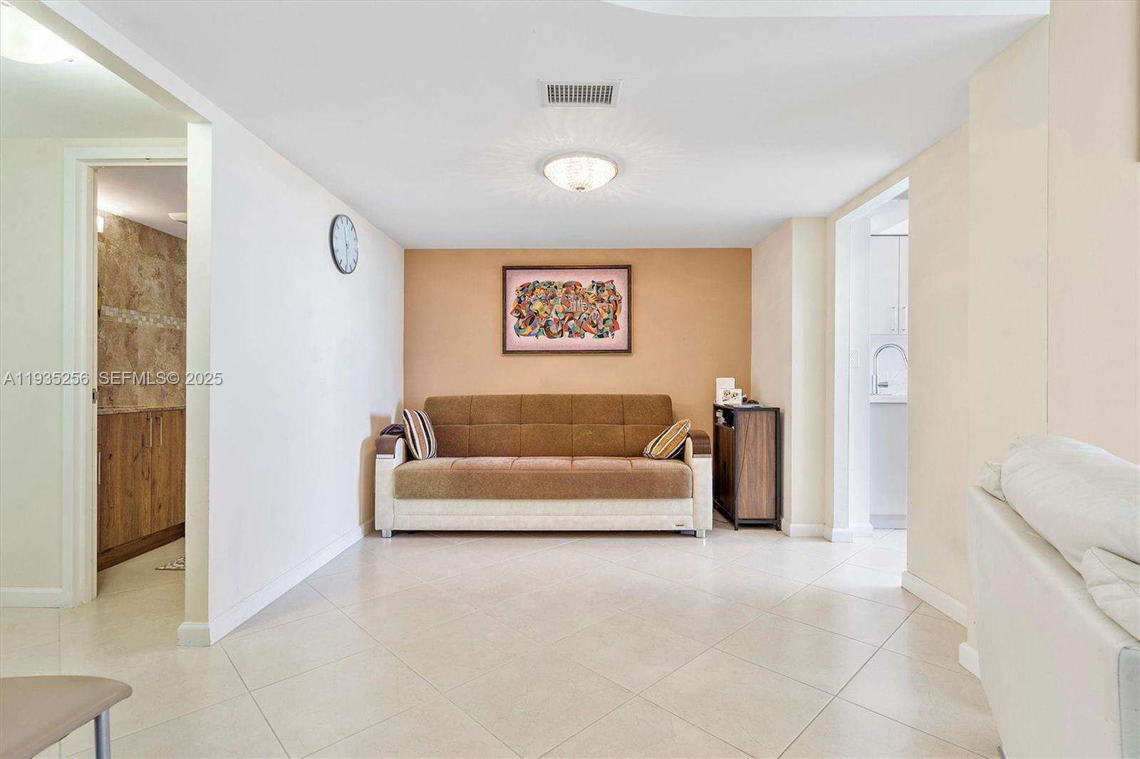 Lake Point Tower Condominium | Unit #1201 Unit #1201 | Picture 5