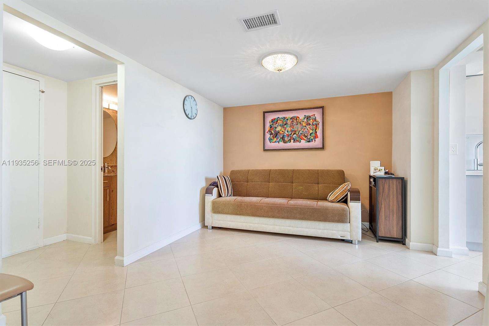 Lake Point Tower Condominium | Unit #1201 Unit #1201 | Picture 6
