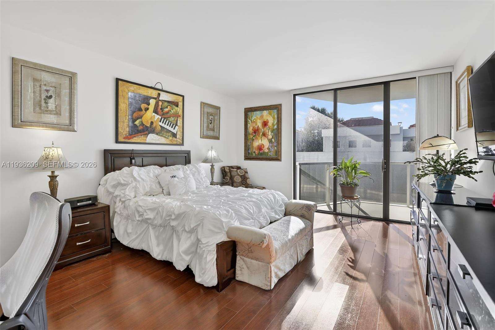 Hamptons West | Unit #201 Unit #201 | Picture 29