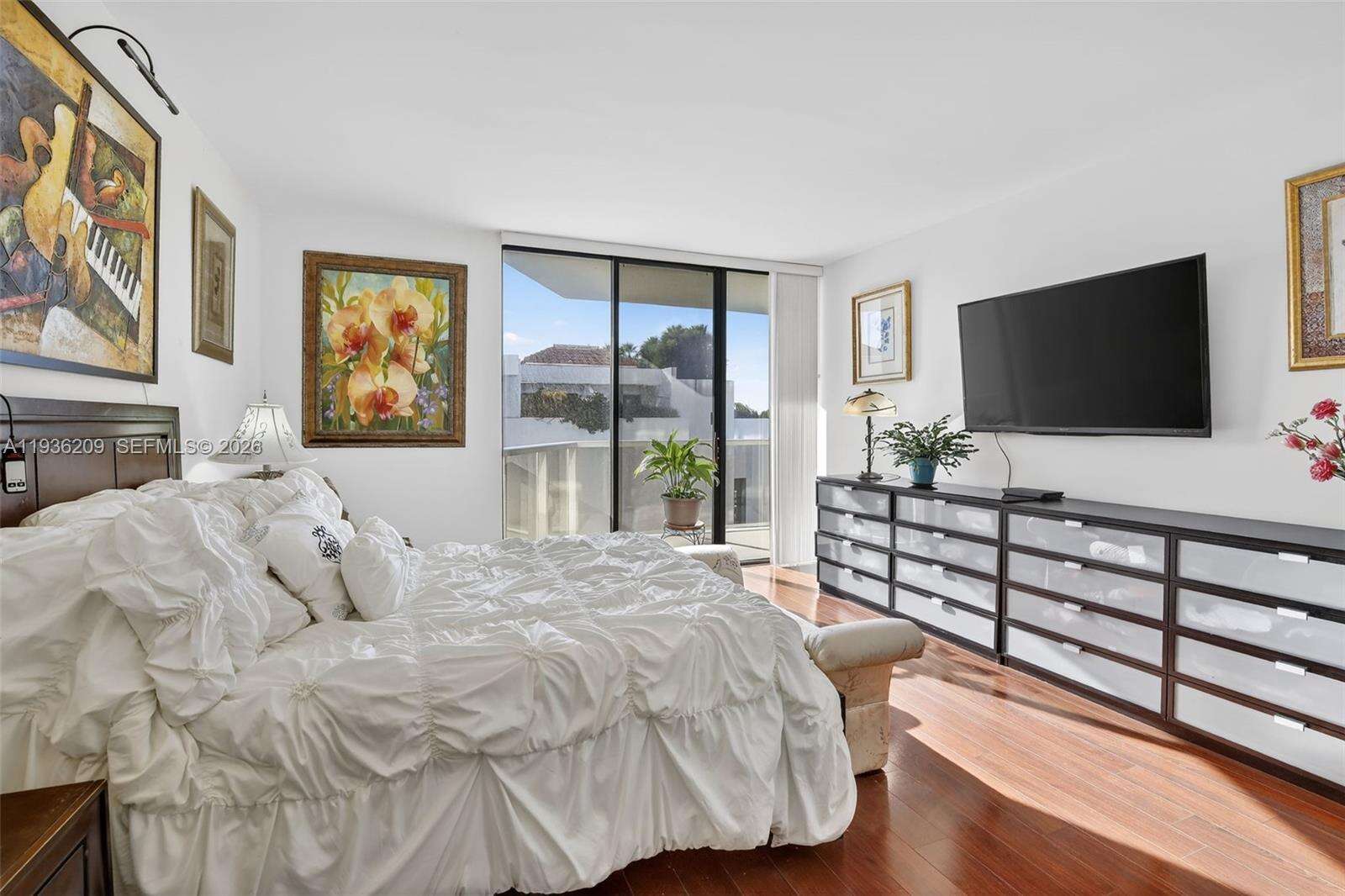 Hamptons West | Unit #201 Unit #201 | Picture 30
