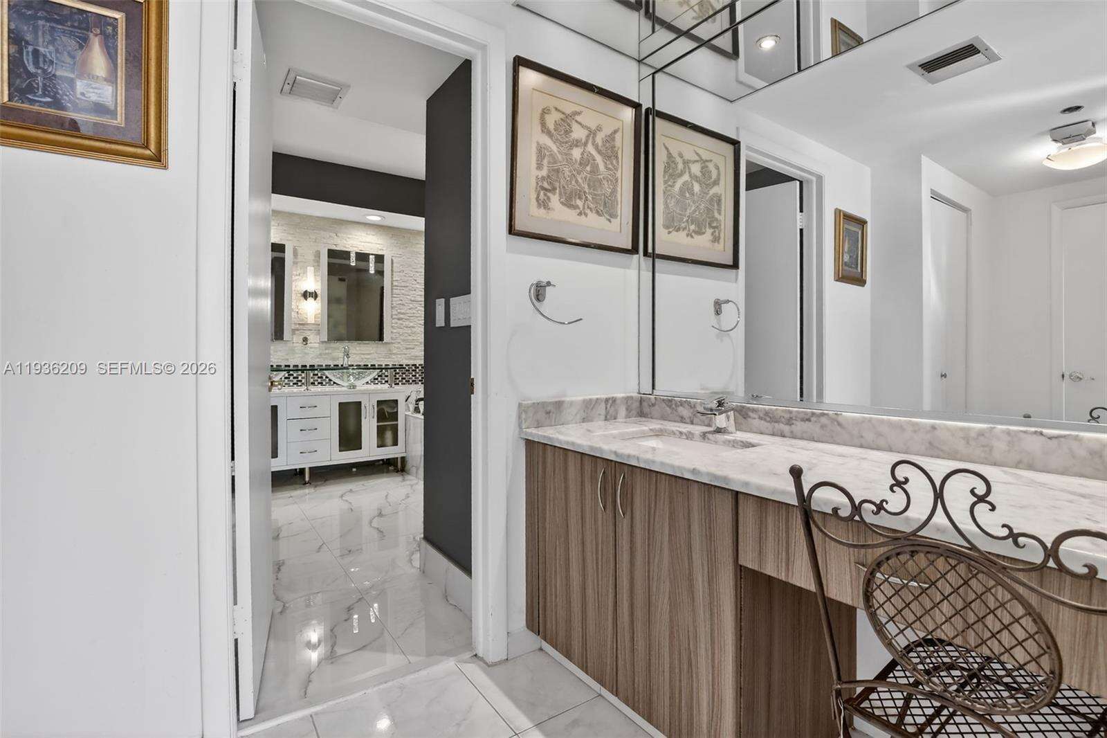 Hamptons West | Unit #201 Unit #201 | Picture 34