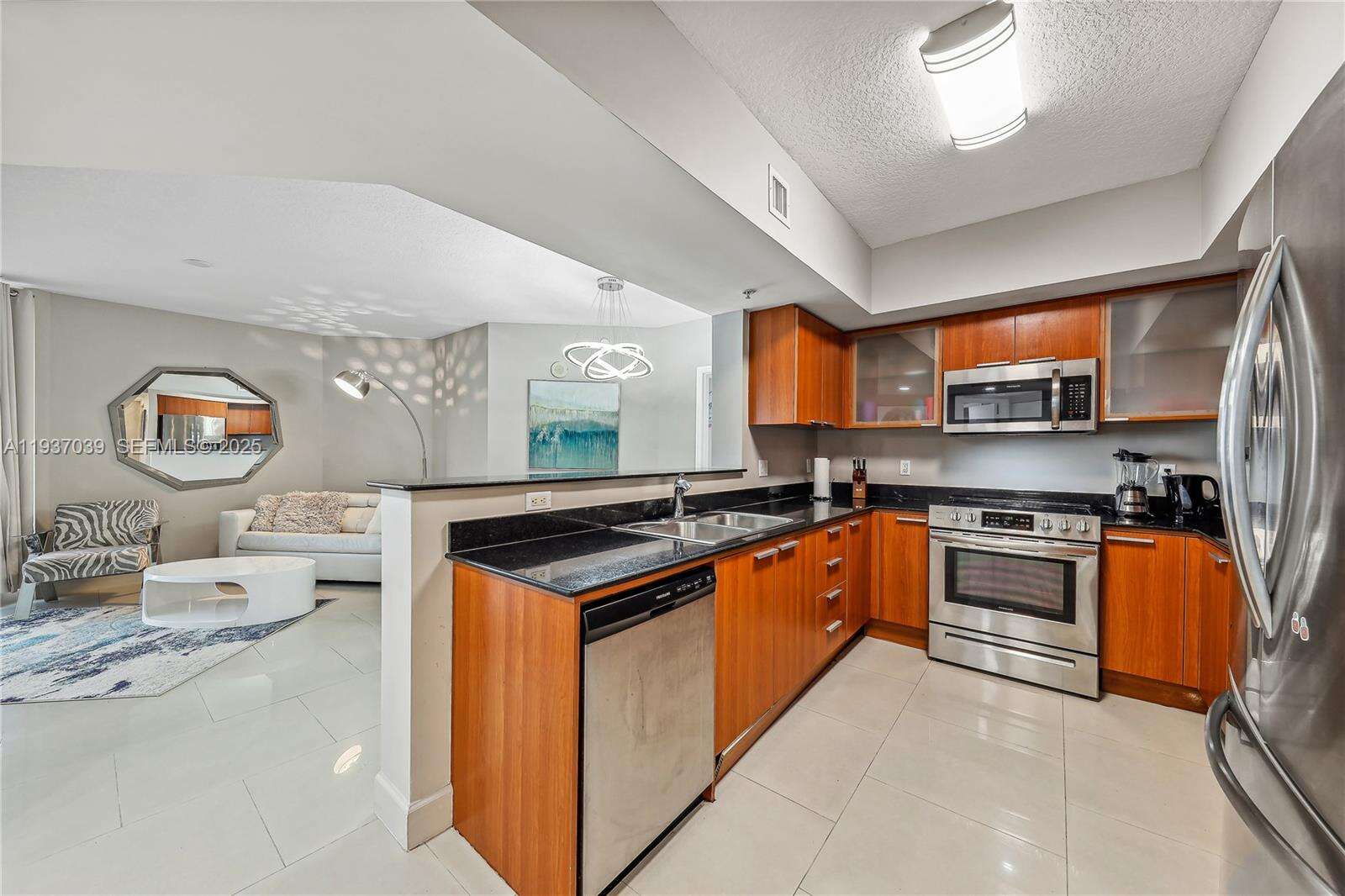 La Perla | Unit #4109 Unit #4109 | Picture 6