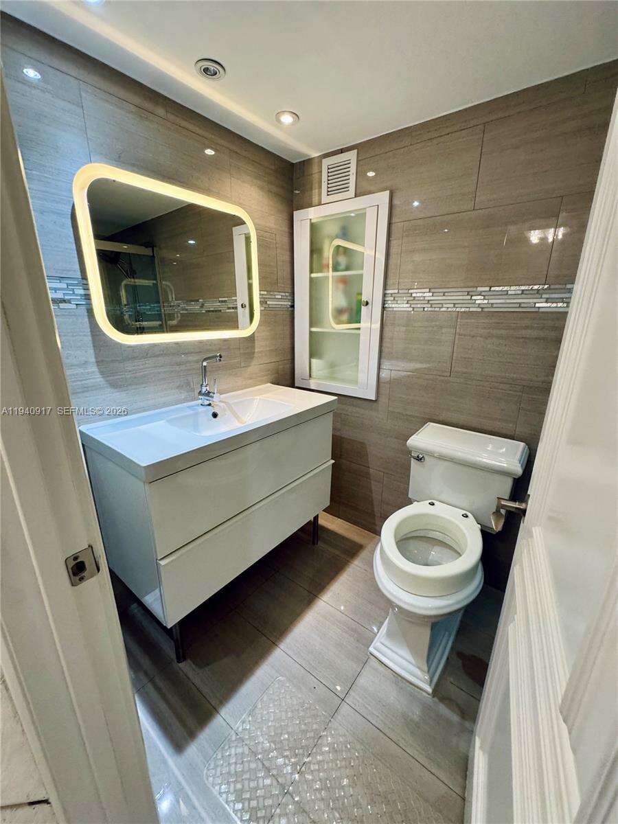 Malaga Towers | Unit #6A Unit #6A | Picture 24