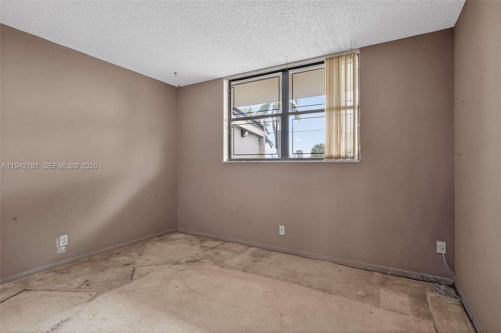 Lake Emerald Condominium No Five | Unit #104 Unit #104 | Picture 11