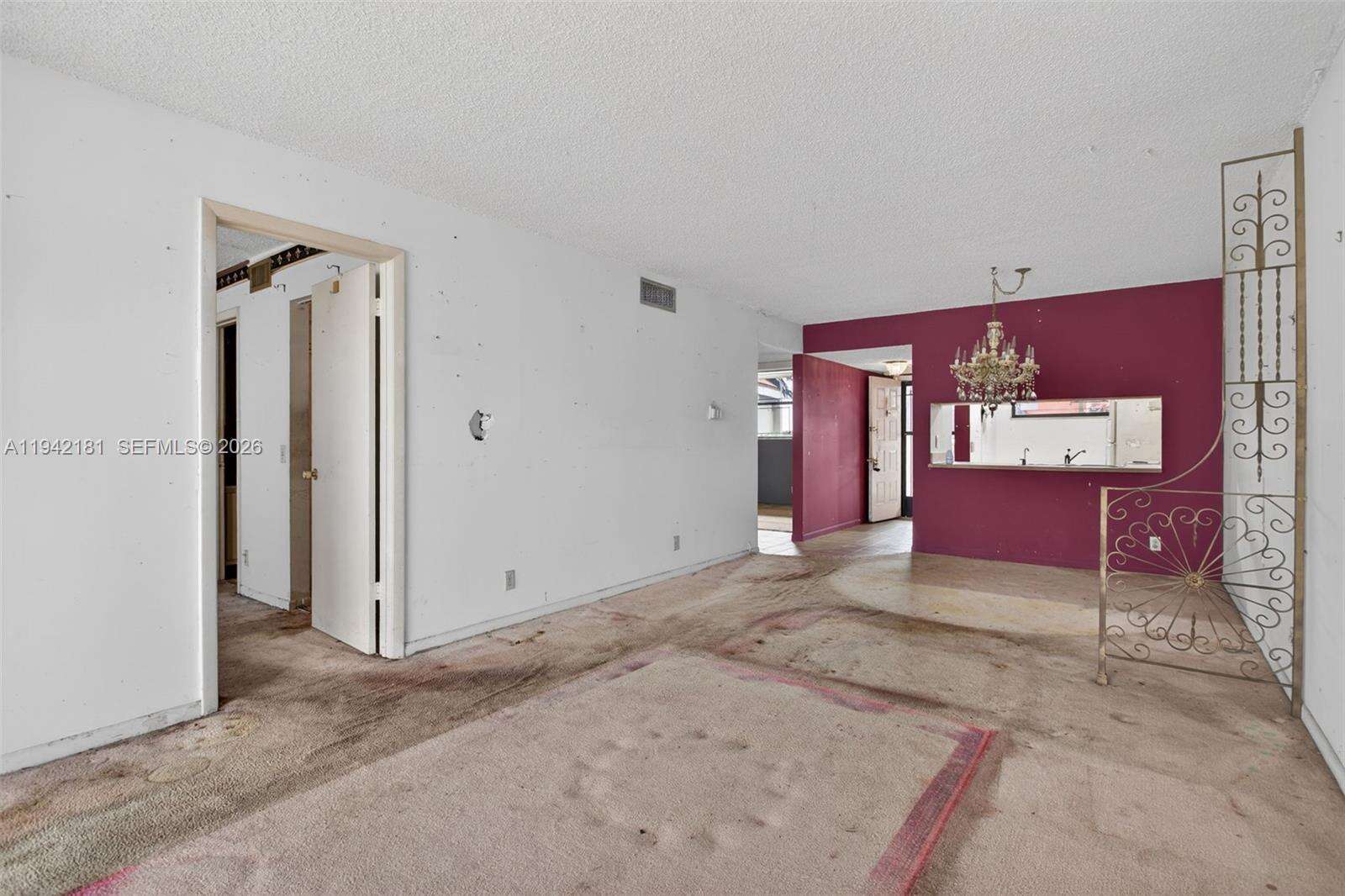 Lake Emerald Condominium No Five | Unit #104 Unit #104 | Picture 20