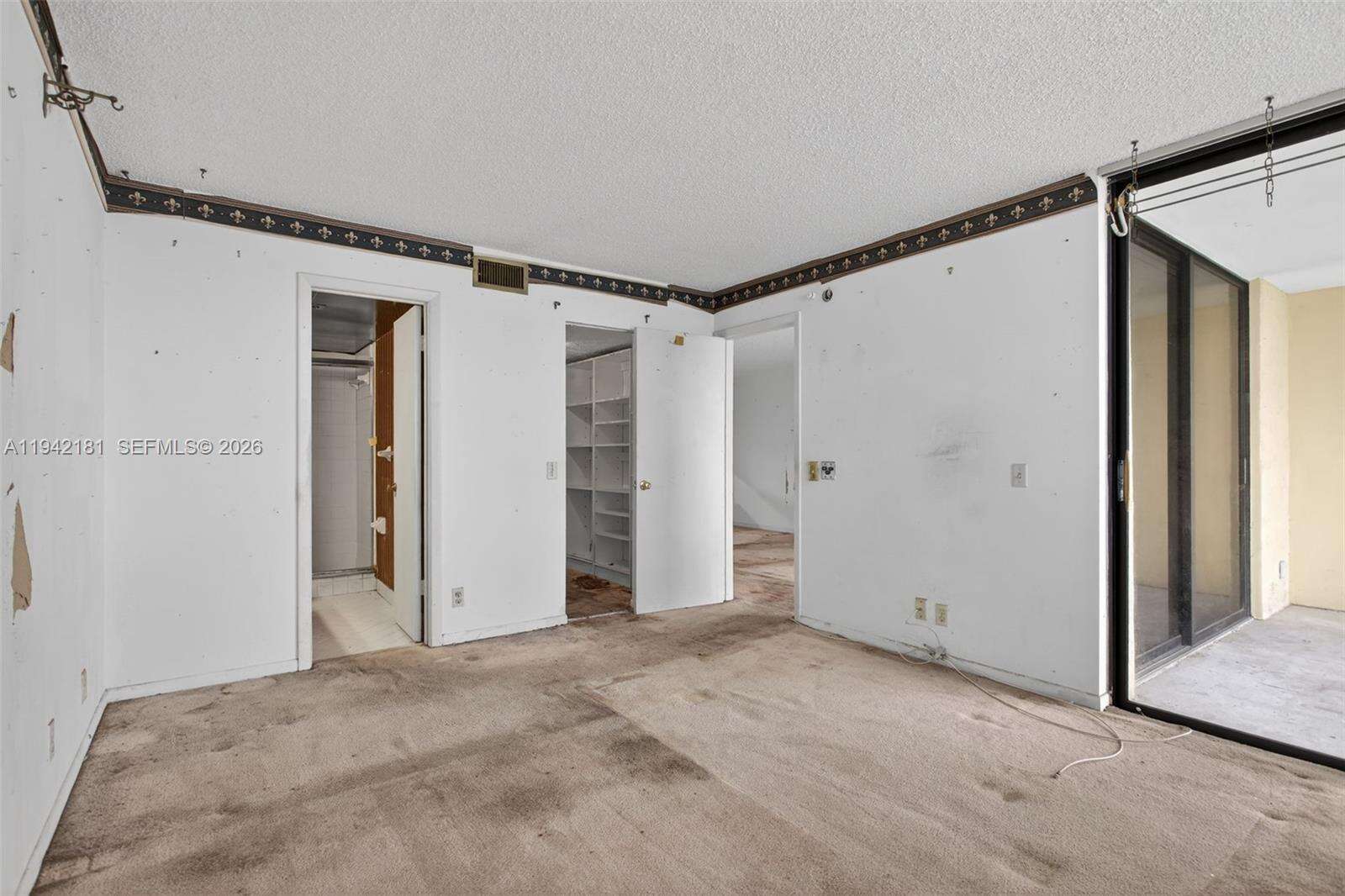 Lake Emerald Condominium No Five | Unit #104 Unit #104 | Picture 22