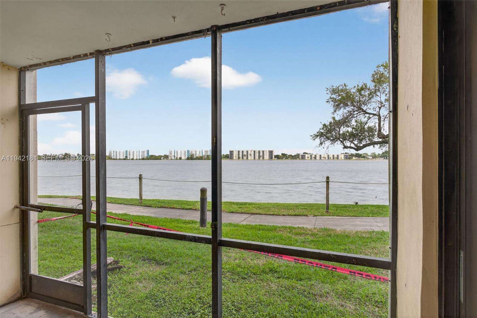 Lake Emerald Condominium No Five | Unit #104 Unit #104 | Picture 27