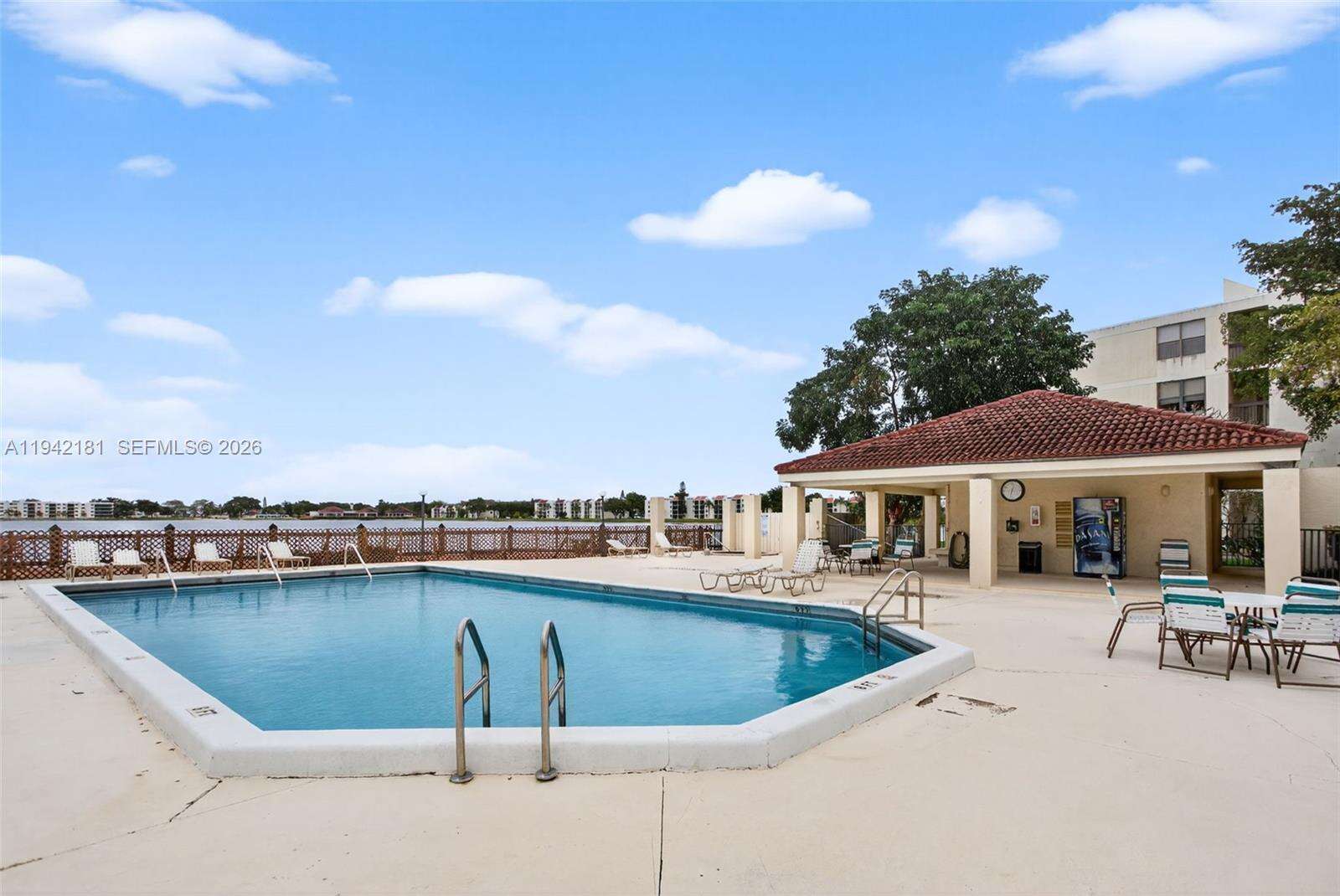 Lake Emerald Condominium No Five | Unit #104 Unit #104 | Picture 35