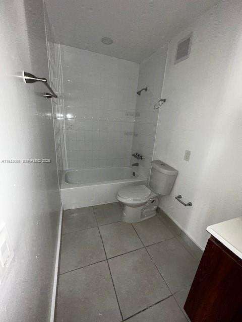 The Meadows Lake North | Unit #222B Unit #222B | Picture 15