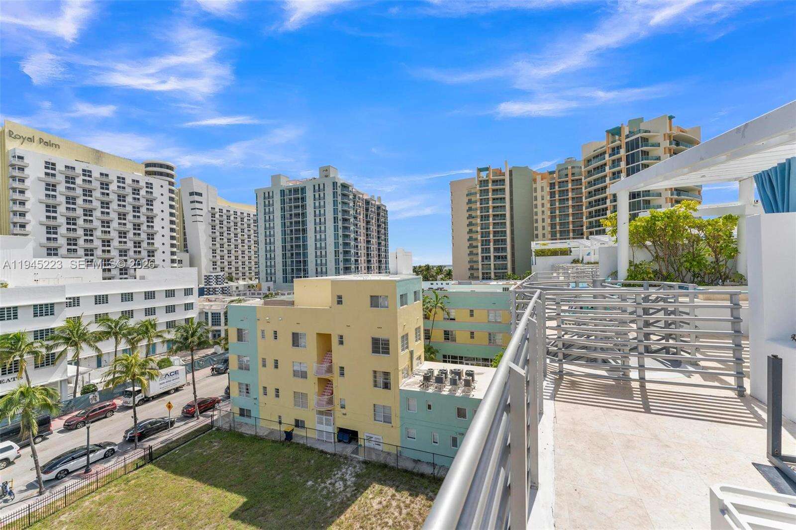 De Soleil S Bch Residential | Unit #PH18 Unit #PH18 | Picture 30