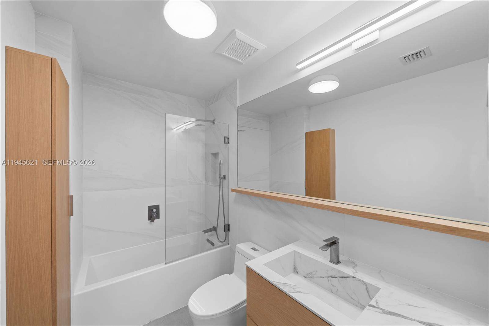 The Montclair | Unit #306 Unit #306 | Picture 15