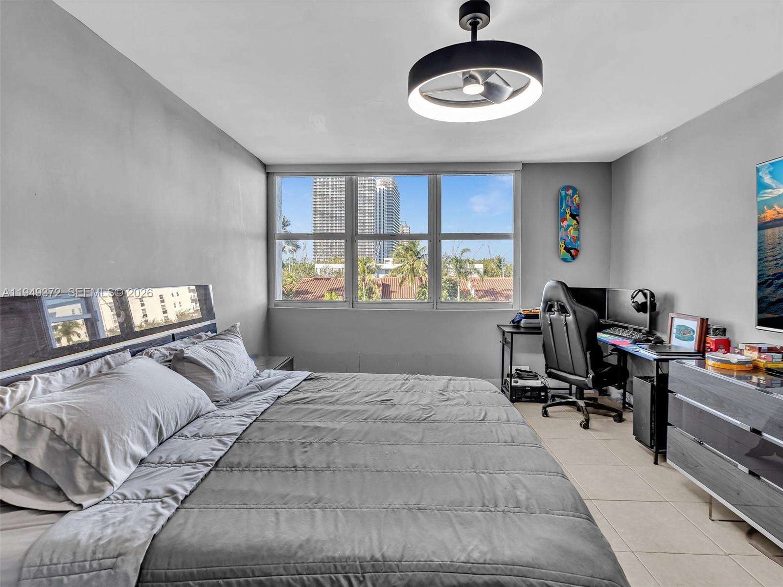 Reef West | Unit #4E Unit #4E | Picture 19