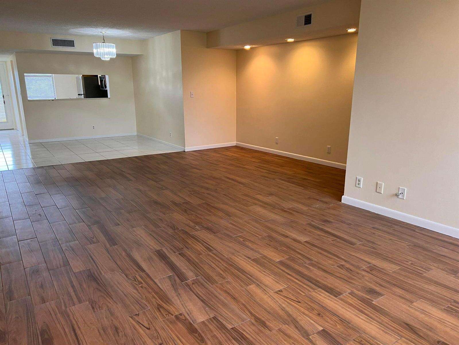 Tradewinds D | Unit #D404 Unit #D404 | Picture 3
