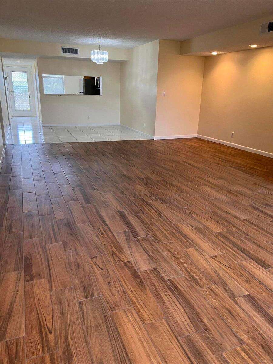 Tradewinds D | Unit #D404 Unit #D404 | Picture 5