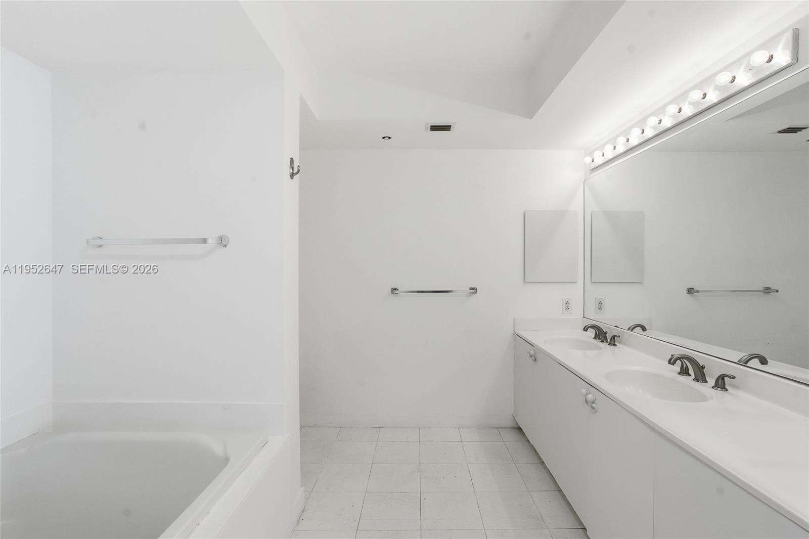 The Landmark | Unit #502 Unit #502 | Picture 14