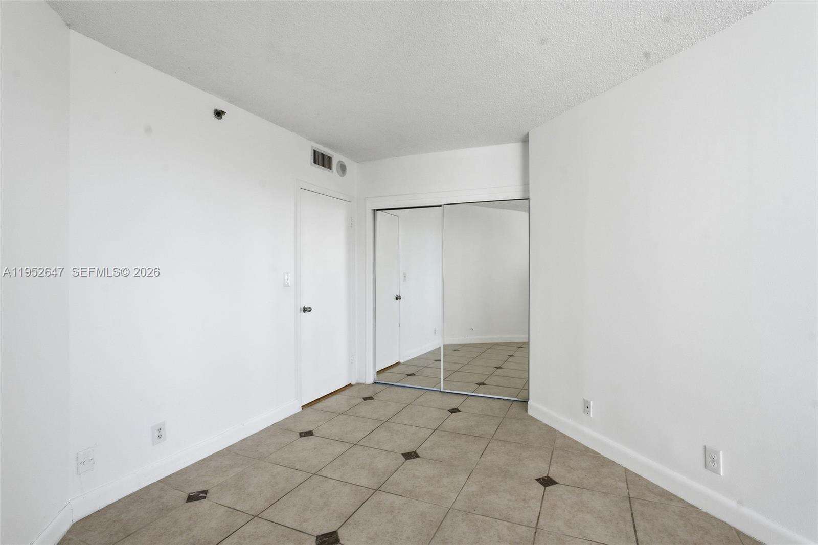 The Landmark | Unit #502 Unit #502 | Picture 19