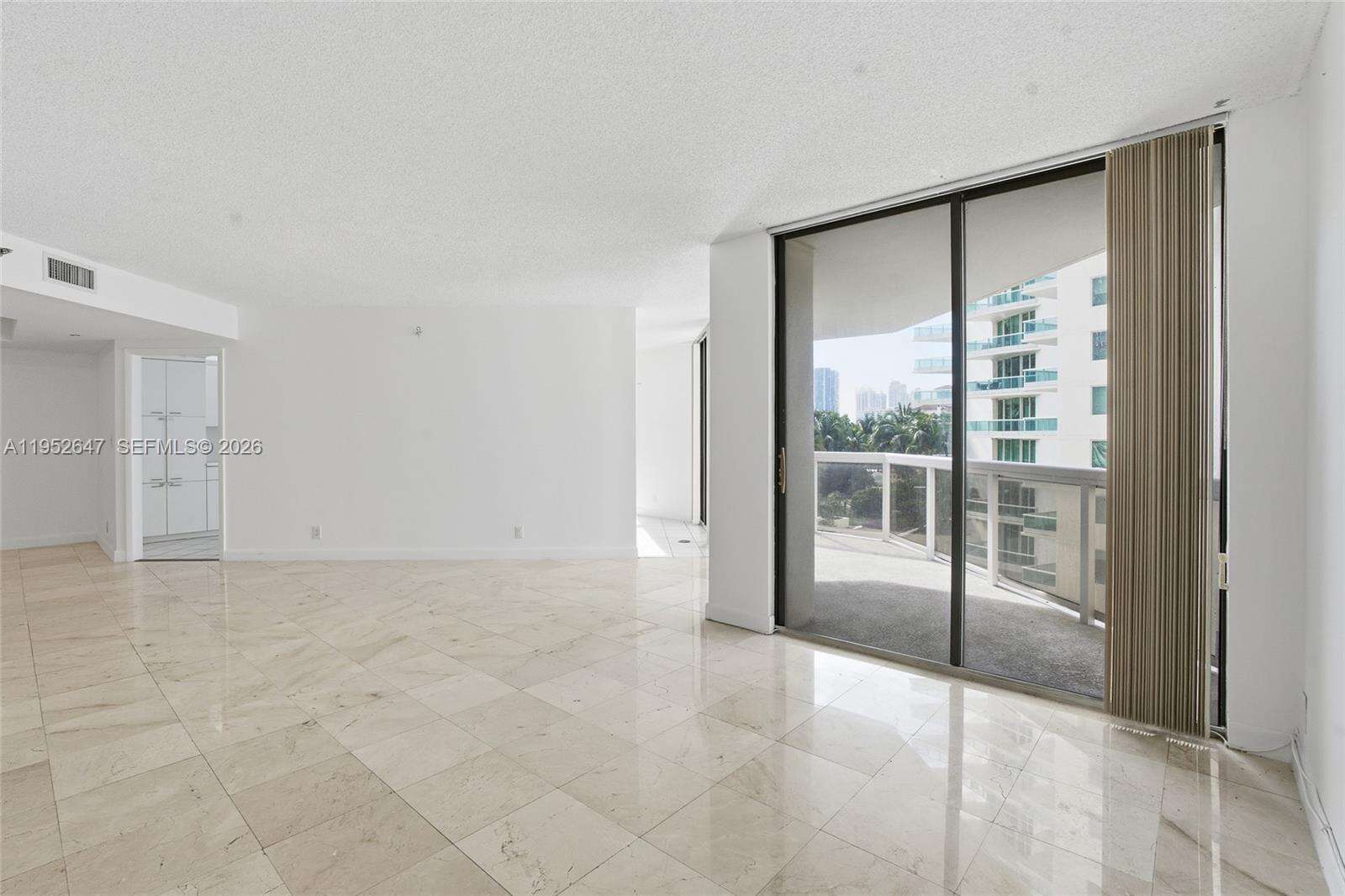 The Landmark | Unit #502 Unit #502 | Picture 4