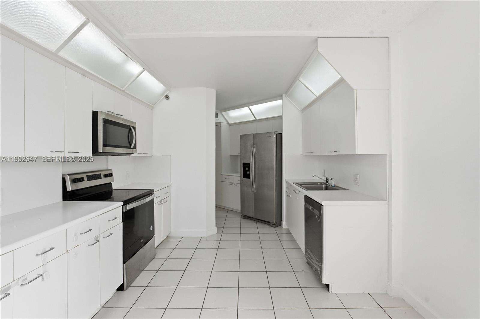 The Landmark | Unit #502 Unit #502 | Picture 10