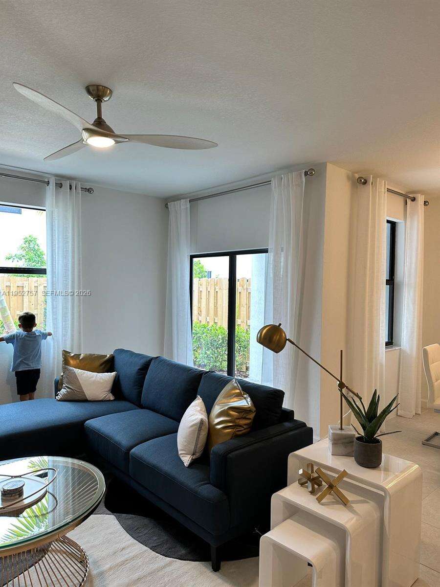 Lake Victoria Townhomes | Unit #12929 Unit #12929 | Picture 4