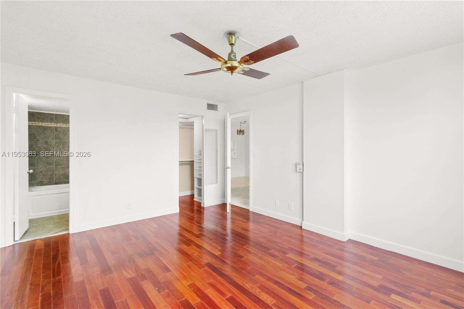 Royal Park | Unit #3H Unit #3H | Picture 12