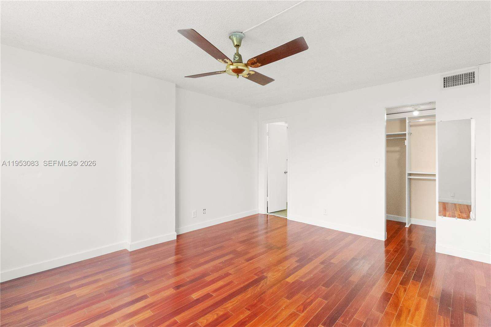 Royal Park | Unit #3H Unit #3H | Picture 13