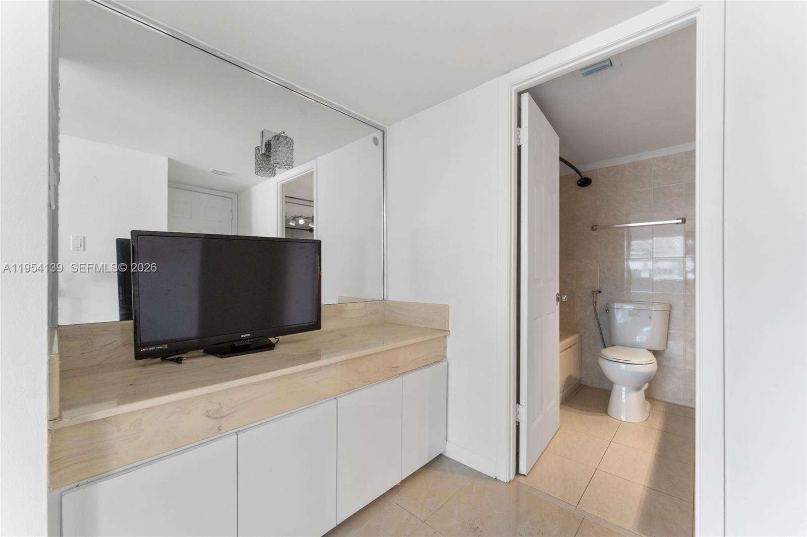 Del Prado | Unit #1701 Unit #1701 | Picture 22