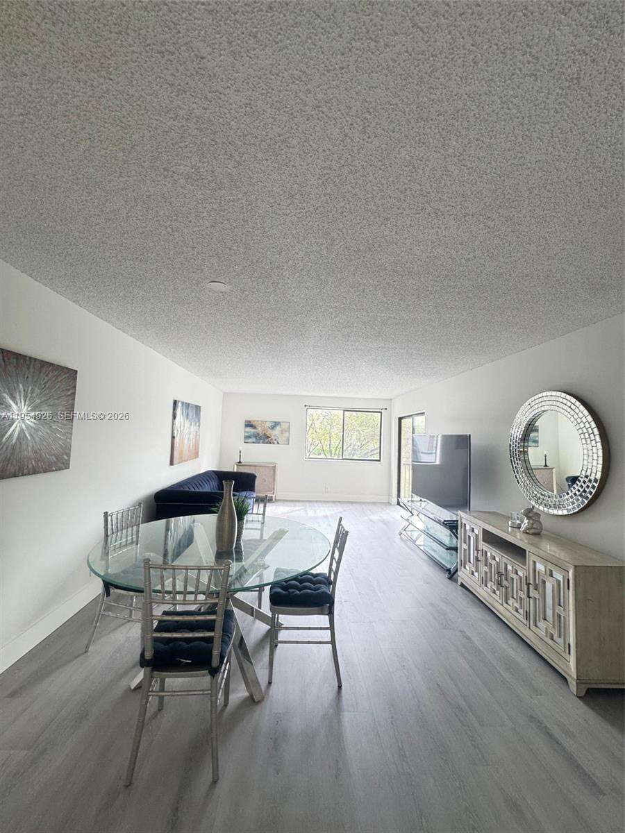 Racquet Club Village Apartments At Bonaventure 1 West | Unit #204 Unit #204 | Picture 4