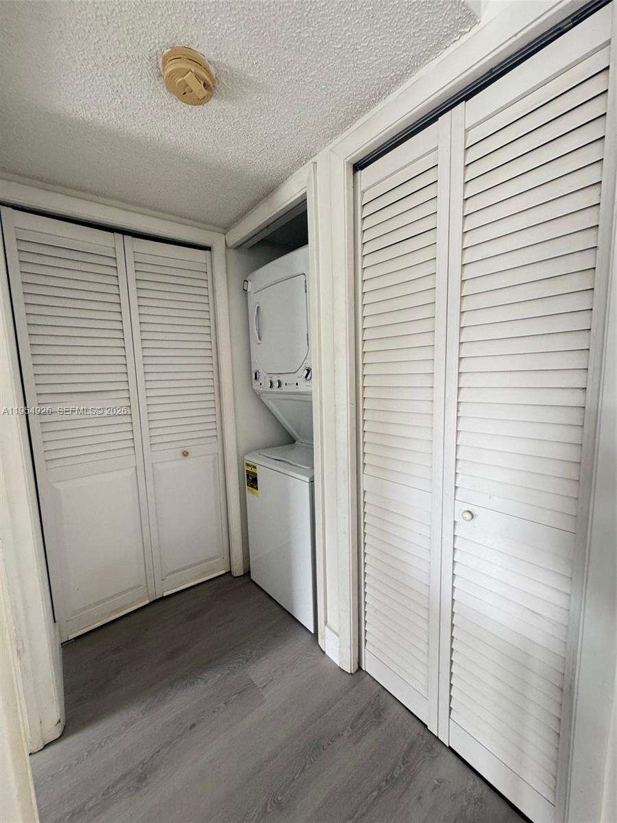 Racquet Club Village Apartments At Bonaventure 1 West | Unit #204 Unit #204 | Picture 8