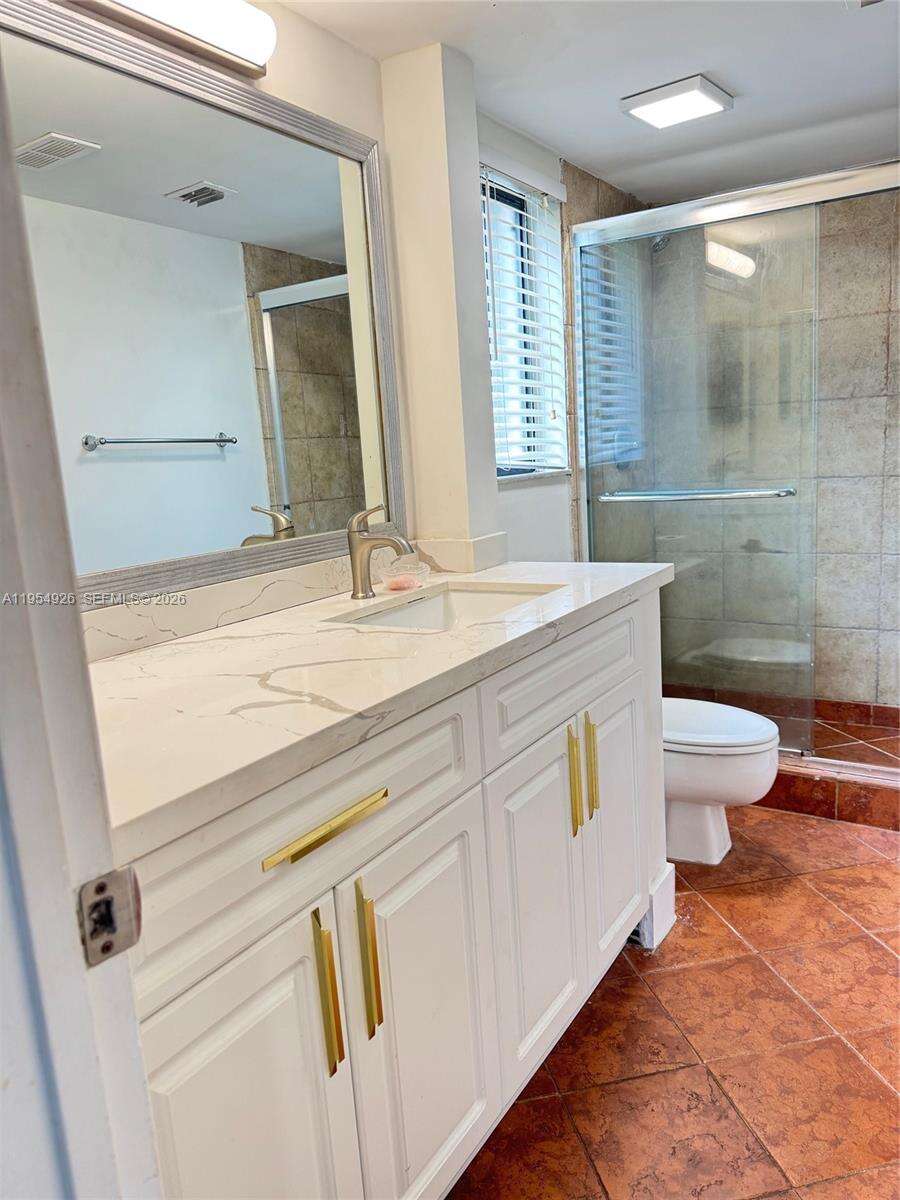 Racquet Club Village Apartments At Bonaventure 1 West | Unit #204 Unit #204 | Picture 9