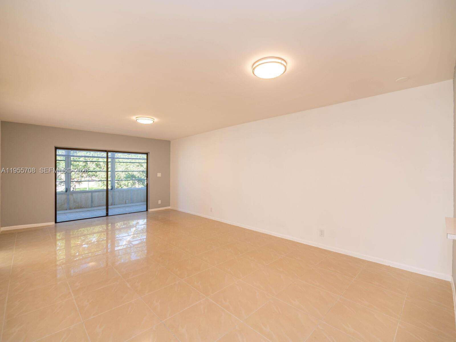 Arrowhead Condo No Ix | Unit #202 Unit #202 | Picture 11
