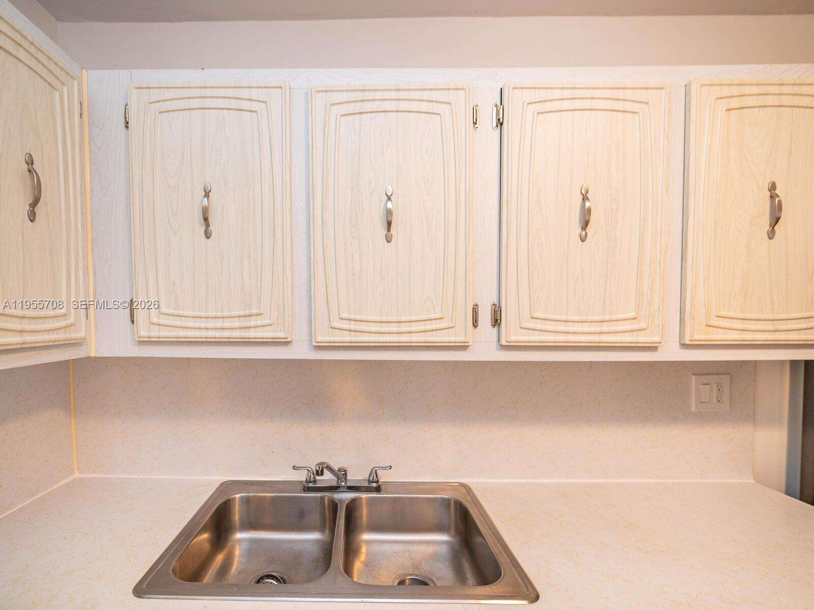 Arrowhead Condo No Ix | Unit #202 Unit #202 | Picture 32
