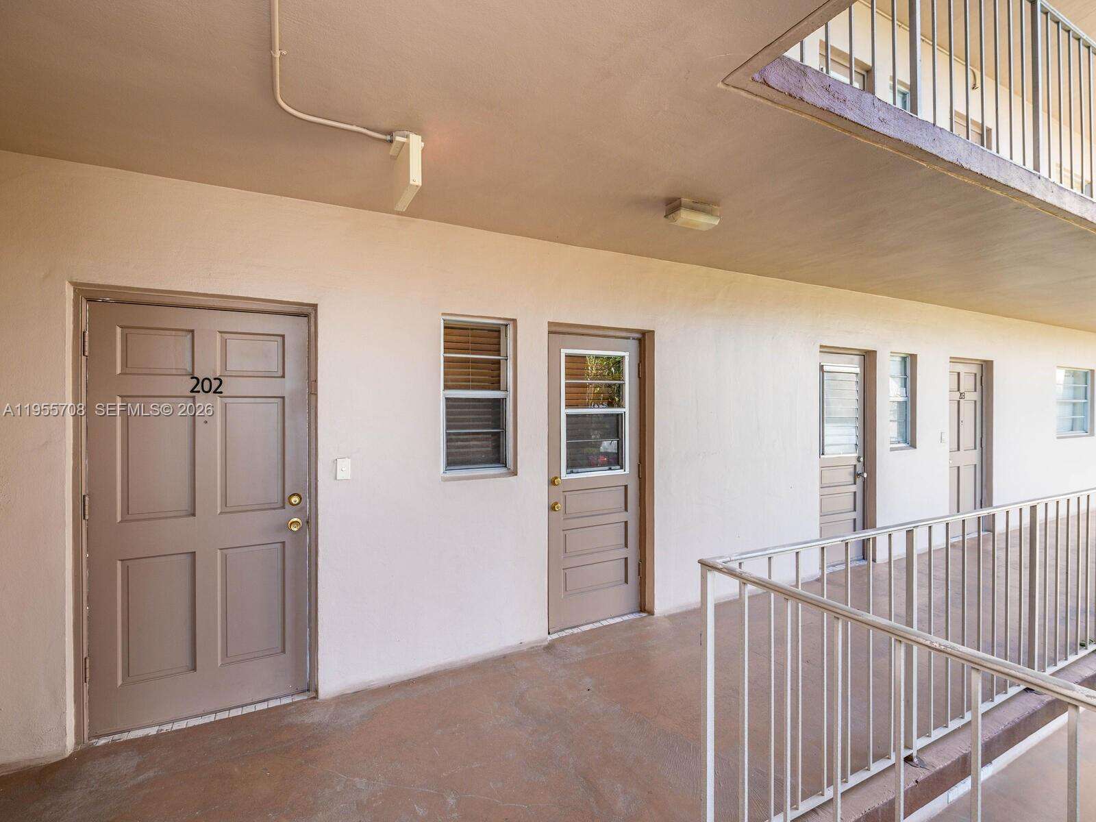 Arrowhead Condo No Ix | Unit #202 Unit #202 | Picture 6