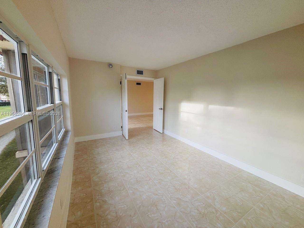 Hollybrook Golf Tennis Club | Unit #305 Unit #305 | Picture 12