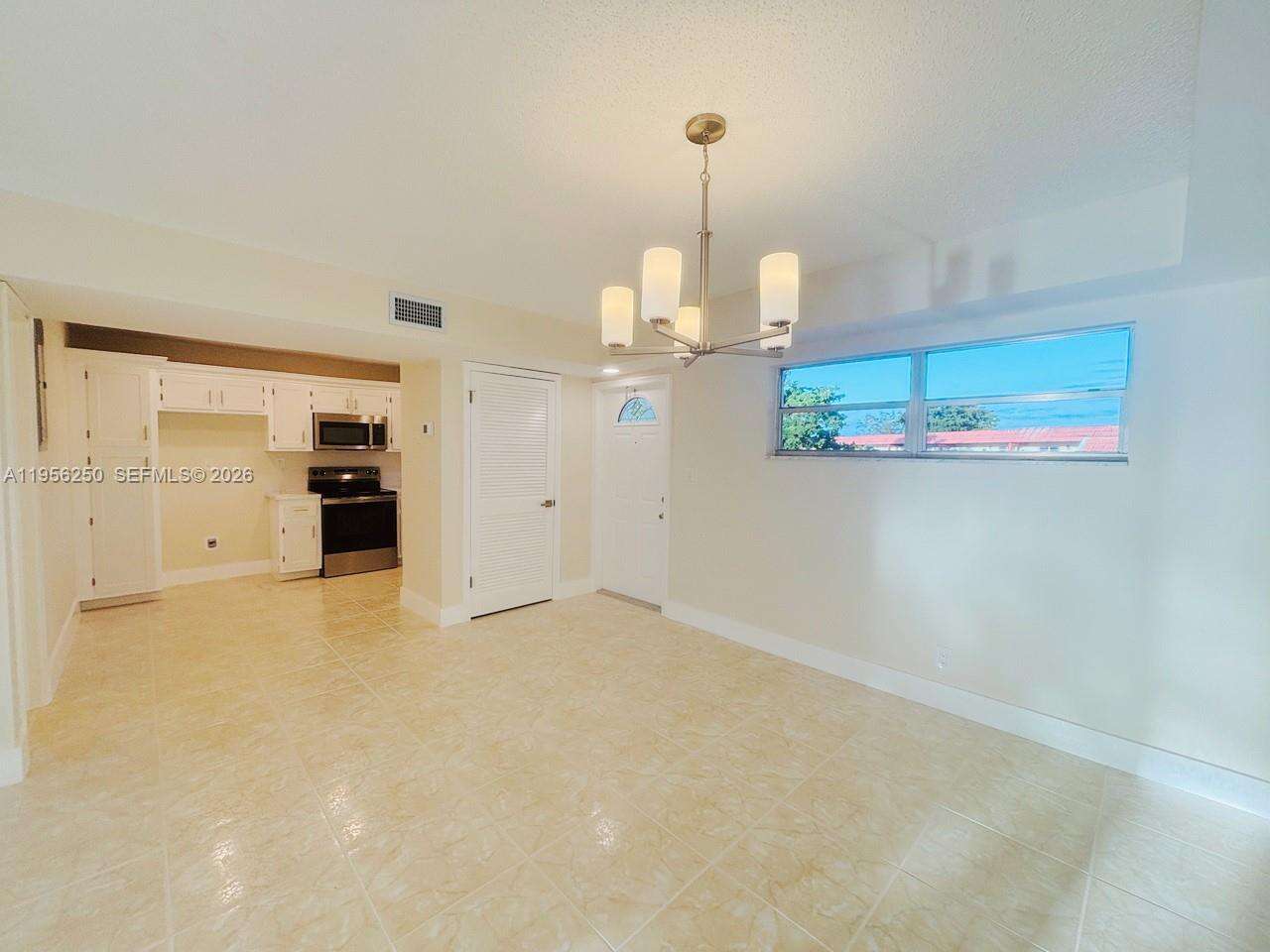 Hollybrook Golf Tennis Club | Unit #305 Unit #305 | Picture 6