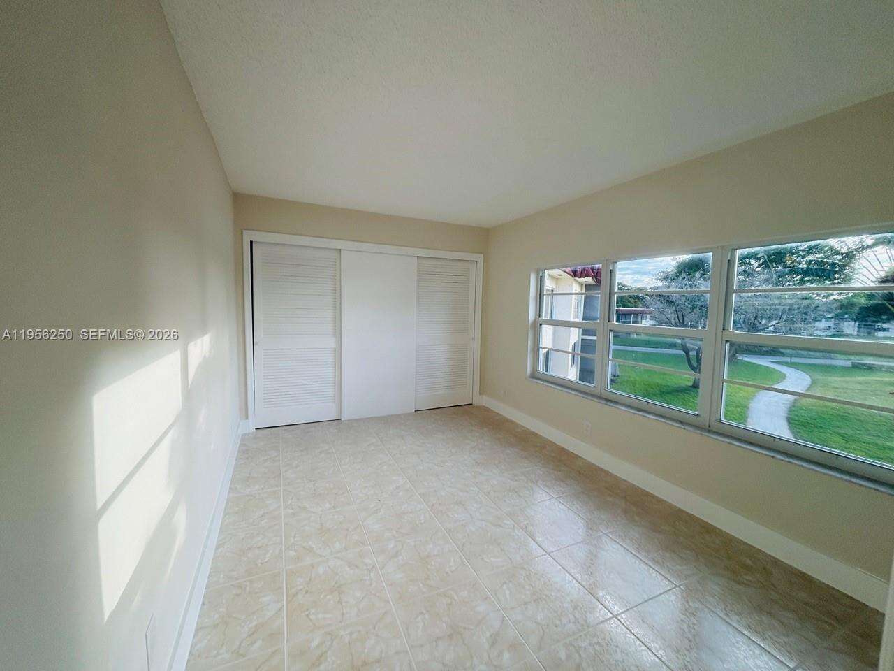 Hollybrook Golf Tennis Club | Unit #305 Unit #305 | Picture 10