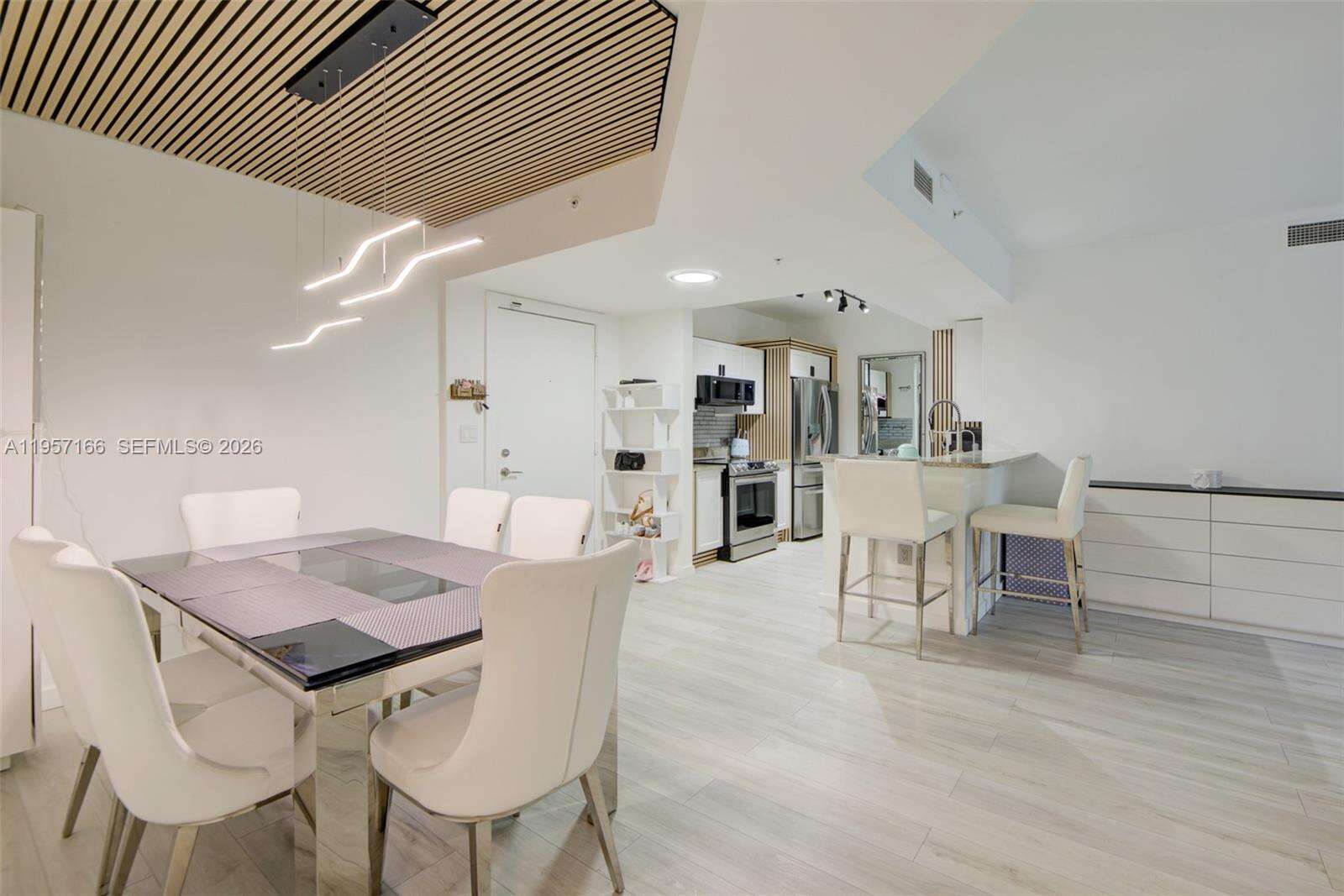 Venture At Aventura West | Unit #215 Unit #215 | Picture 18